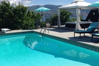 Swimming Pool Le Chateau du Lac