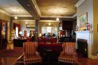 Bar, Cafe and Lounge Mimslyn Inn Historic Hotels Of America
