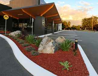 Exterior 2 Cannonvale Reef Gateway Hotel