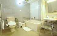 In-room Bathroom 3 Hotel Greenpia Minami Aso