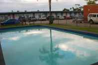 Kolam Renang Ship Inn Motel