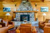 Lobby West Coast Wilderness Lodge