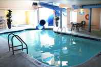 Swimming Pool Quality Inn and Suites