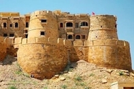 Exterior Hotel Garh Jaisal Haveli