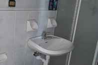 Toilet Kamar Hotel Papillon