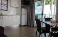 Kamar Tidur 7 Tropical Beach Caravan Park