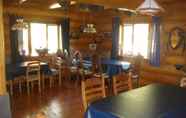 Restoran 3 Wildhorse Mountain Guest Ranch