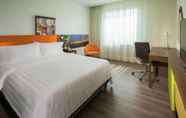 Bedroom 4 Hampton by Hilton Yopal