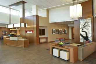 Lobi 4 Hyatt Place Lansing - East