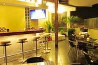 Quầy bar, cafe và phòng lounge El Faro Inn