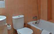 Phòng tắm bên trong 5 Hotel Laitau