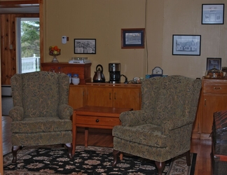 Lobby 2 Shining Waters Country Inn