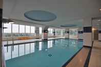 Swimming Pool Pathway Luxury Suites - 4099 Brickstone