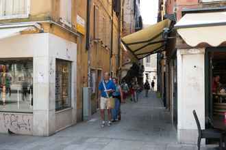 Exterior 4 Backpackers House Venice - Hostel