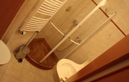 In-room Bathroom 4 Hotel Ruze