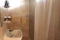 In-room Bathroom Flinders Ranges Motel