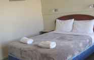 Kamar Tidur 3 Allonville Motel