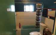 Toilet Kamar 3 Life Rock