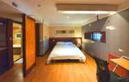 Bilik Tidur 2 Friendly DH Naissance Hotel by Mindrum Group