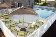 Swimming Pool Hampton Inn & Suites Orangeburg