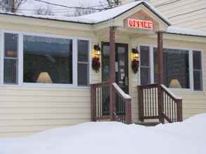 Exterior 4 Colebrook C.C. & Motel