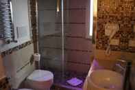 In-room Bathroom Navona Elite