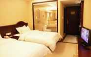 Bedroom 4 Shenzhen Vienna Hotel - Nanxin Road