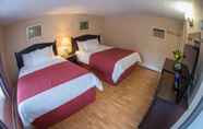 Bedroom 7 Villa Motel