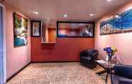 Lobi 3 Travelodge by Wyndham Phoenix Downtown