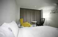 Phòng ngủ 7 Hillside Hotel