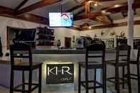 Bar, Kafe, dan Lounge Kawayan Holiday Resort