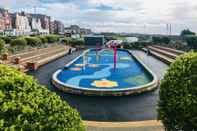 Swimming Pool Howarth House Apartments