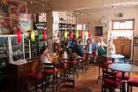 Bar, Cafe and Lounge Karoo Art Hotel