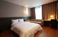 Bedroom 6 141 Mini Hotel