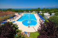 Swimming Pool Camping le Palme - Campground