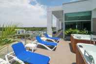 Kolam Renang Hampton by Hilton Valledupar