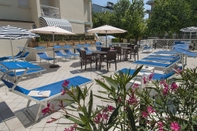 Swimming Pool Hotel Losanna Gabicce Mare