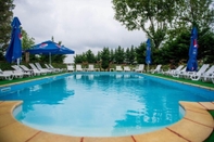 Swimming Pool Caraiman Mamaia