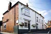 Exterior The Boot Inn