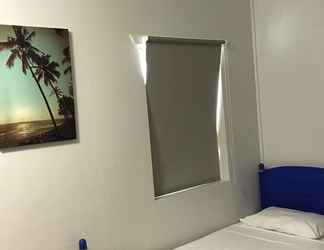 Kamar Tidur 2 Tin Can Bay Budget Accommodation - Hostel