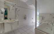 Toilet Kamar 7 Sport- & Vital-Resort Neuer Hennings Hof