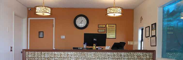 Lobi Americas Best Value Inn Boardman