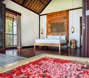 Kamar Tidur 3 Sound of the Sea Villa