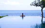 Kolam Renang 7 Sound of the Sea Villa