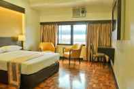 Kamar Tidur Richville Hotel