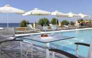 Swimming Pool 4 Artina Hotel