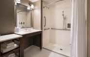 Toilet Kamar 5 Four Points By Sheraton At Phoenix Mesa Gateway Airport