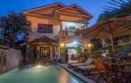 สระว่ายน้ำ 2 Pension Lodge - Hostel