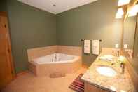 Toilet Kamar Brookside by Apex Accommodations