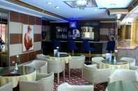 Bar, Kafe, dan Lounge Royal Carine Hotel